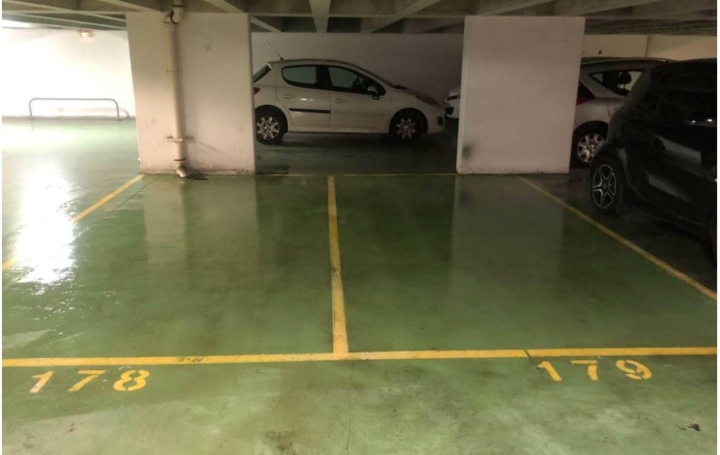 Annonces GARGES Garage / Parking | PARIS (75011) | 12 m2 | 32 500 € 